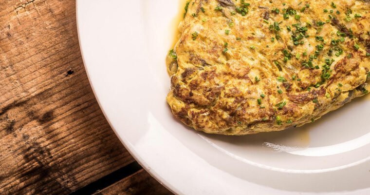 Tortilla de patatas con boletus y foie