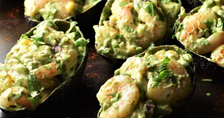 Aguacate relleno de langostinos