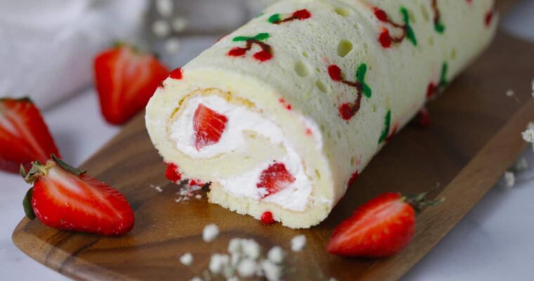Rollo o Brazo de gitano de cerezas con nata