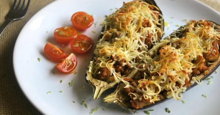 Berenjenas rellenas de champiñones y carne picada