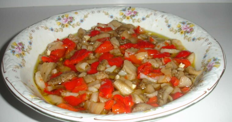 Espencat de pimientos rojos berenjenas y bacalao