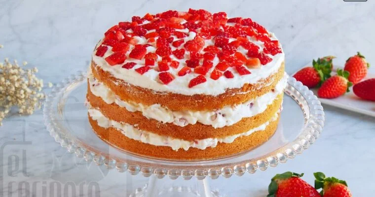 Tarta de fresas y nata